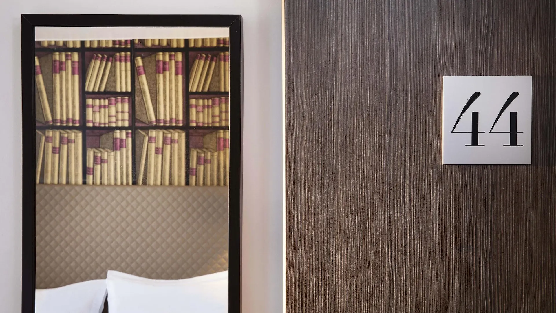 Hotell De La Gaite Paris