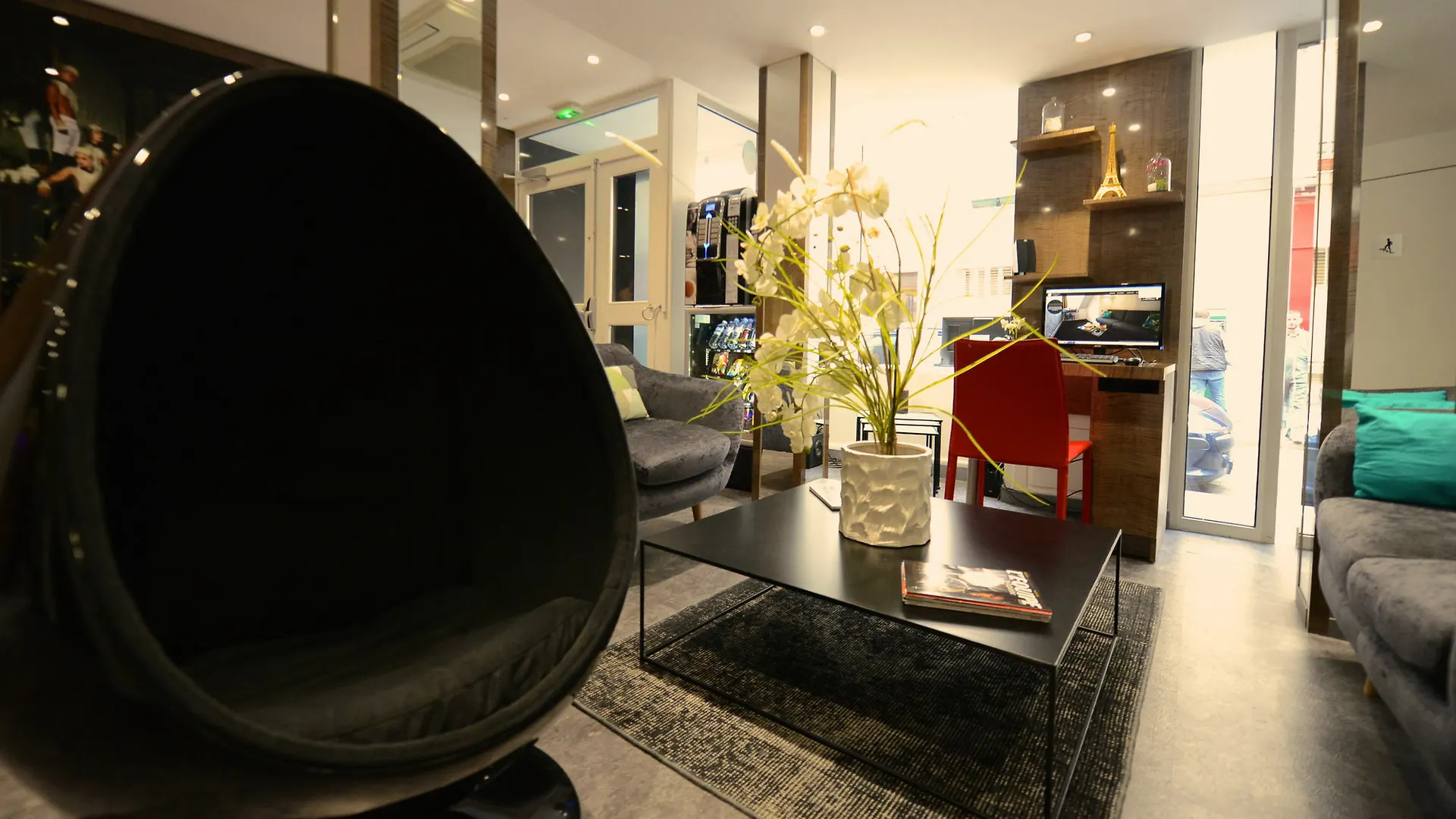 Hotel De La Gaite Paris